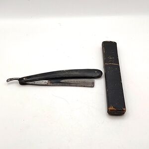 Vintage J. Wiss & Sons Straight Razor Newark, NJ w/ Case